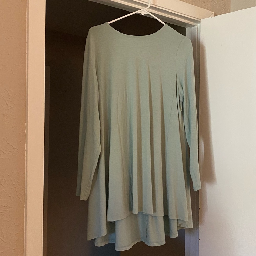Eileen Fisher long sleeved tunic size large.
